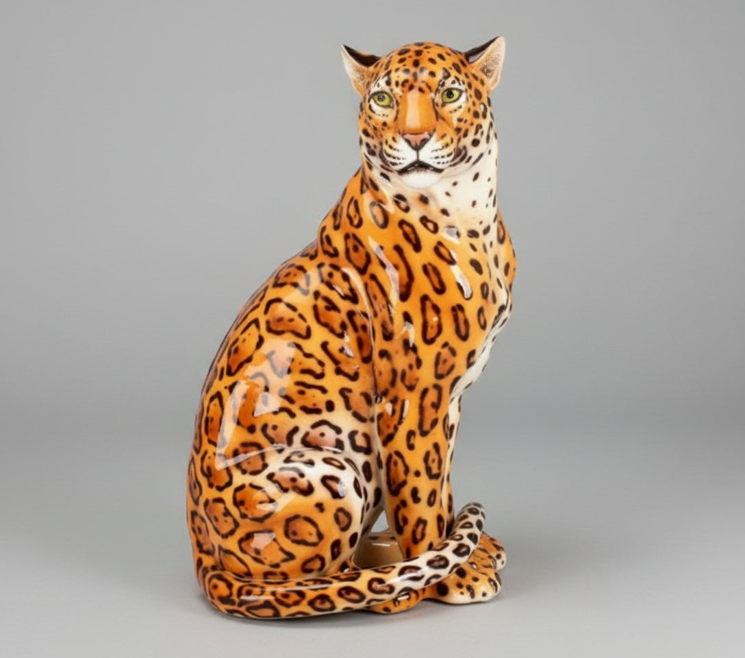 Giaguaro bocca chiusa