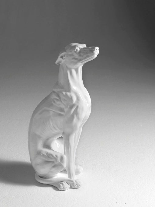 Eleganti ceramiche artistiche in bianco